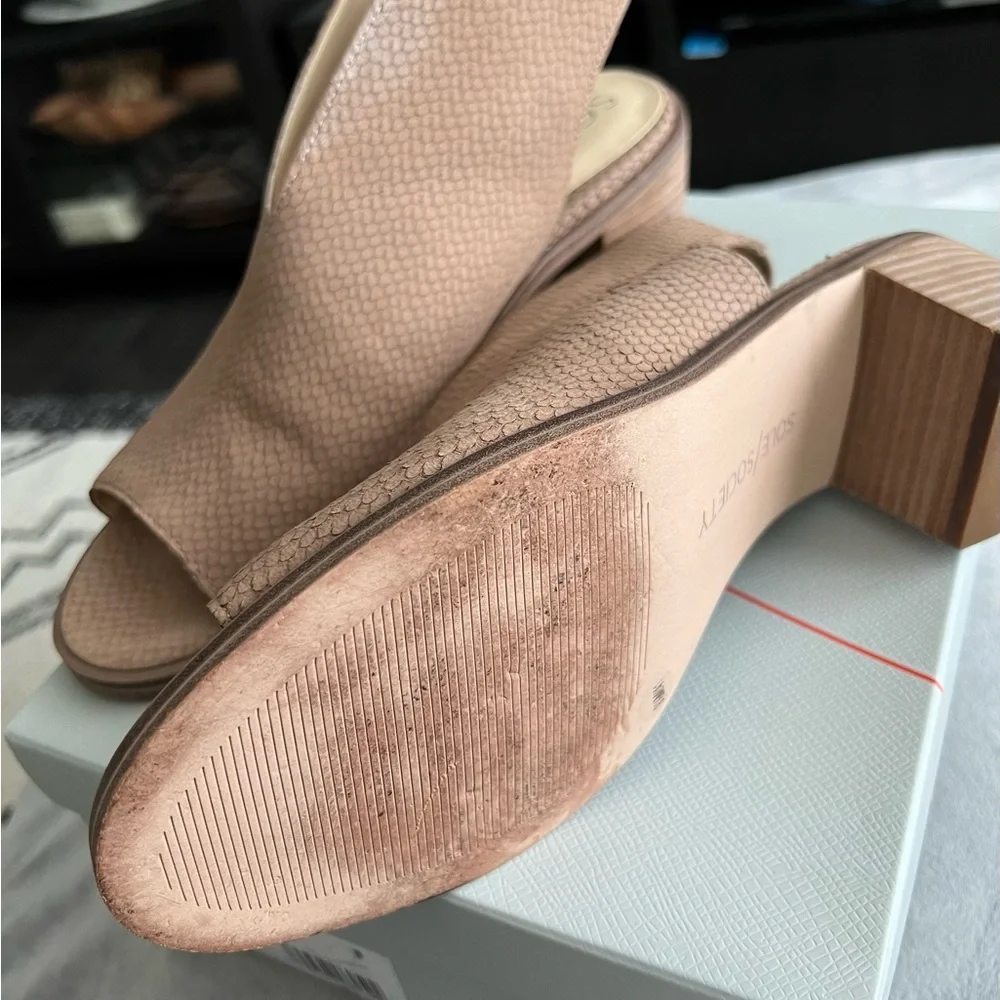 Sole Society Chunky Heeled Sandal - Picture 7 of 8